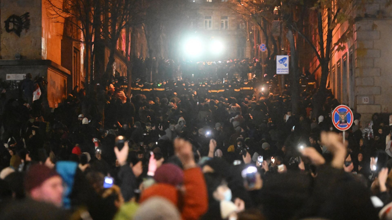 Участники митинга оппозиции в Тбилиси практически разошлись